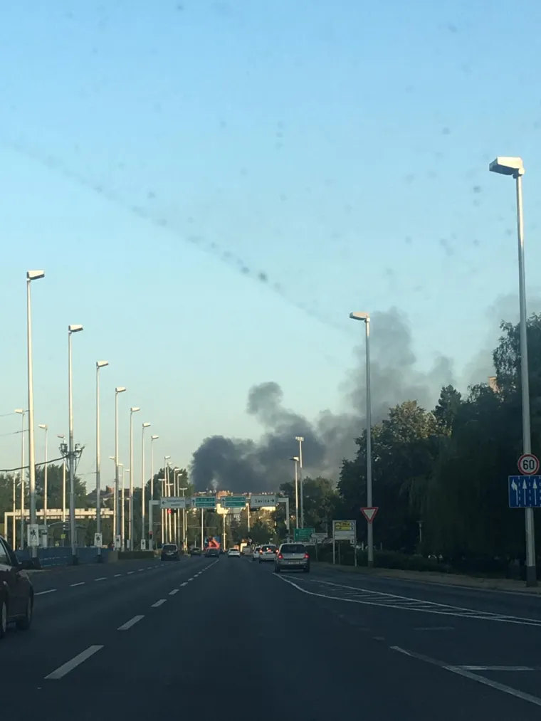 Požar na Jaku&scaron;evcu, gori reciklažno dvori&scaron;te! Oglasilo se zvono za uzbunu, vatra sve jača