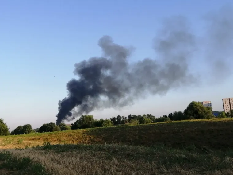 Požar na Jaku&scaron;evcu, gori reciklažno dvori&scaron;te! Oglasilo se zvono za uzbunu, vatra sve jača