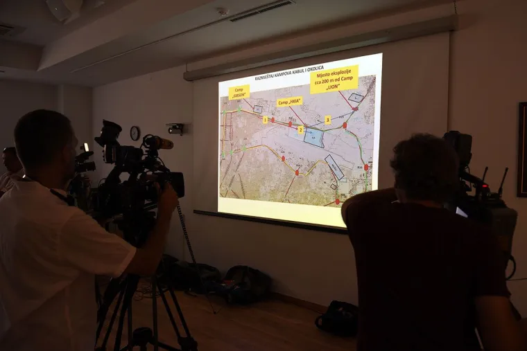 Bomba&scaron; na motoru se zaletio u vozilo s hrvatskim vojnicima: Josip (27) iz Sesveta je preminuo, dvojica su ozlijeđena