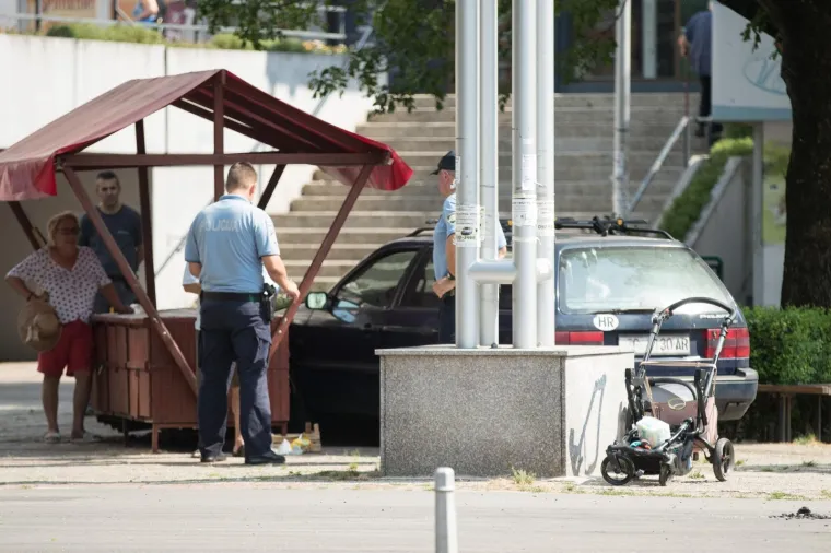 Auto naletio na majku koja je dojila bebu, oboje su te&scaron;ko ozlijeđeni