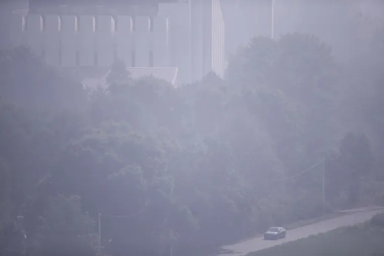 Novi Zagreb u sumaglici od dima, izdano upozorenje za građane: 'Ne zadržavajte se vani bez prijeke potrebe'