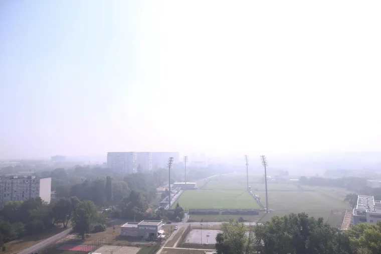 Novi Zagreb u sumaglici od dima, izdano upozorenje za građane: 'Ne zadržavajte se vani bez prijeke potrebe'