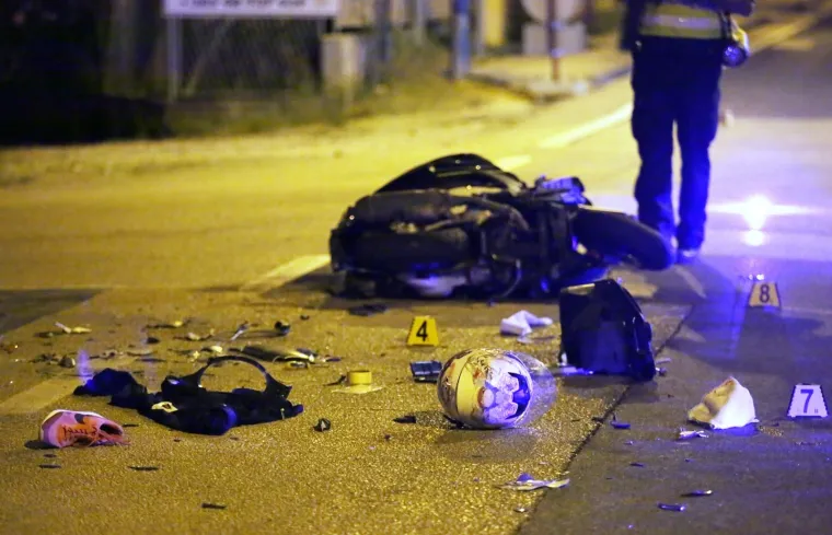 Stravične slike s mjesta nesreće kod &Scaron;ibenika: Sudar dva motora i auta, motociklist umro od te&scaron;kih ozljeda