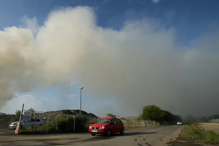 Novi Zagreb u sumaglici nakon požara na Jaku&scaron;evcu