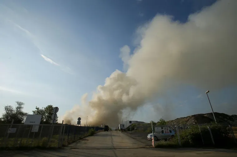 Novi Zagreb u sumaglici nakon požara na Jaku&scaron;evcu