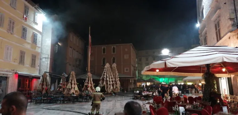 Požar u restoranu u centru Splita, gosti čuli eksplozije i bježali u panici