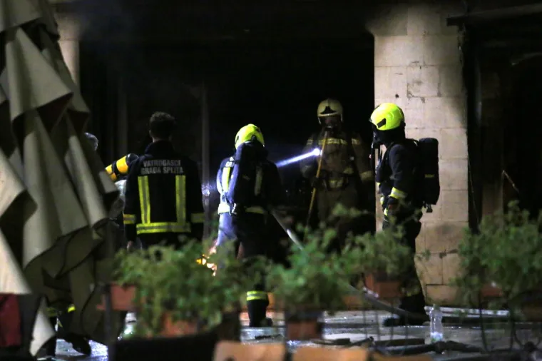 Požar u restoranu u centru Splita, gosti čuli eksplozije i bježali u panici