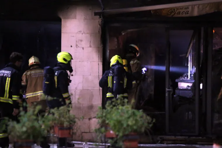 Požar u restoranu u centru Splita, gosti čuli eksplozije i bježali u panici