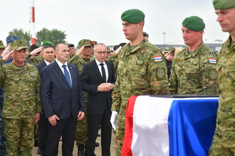 Poginuo u Afganistanu: U Hrvatsku američkim zrakoplovom stiglo tijelo vojnika Josipa Briškog