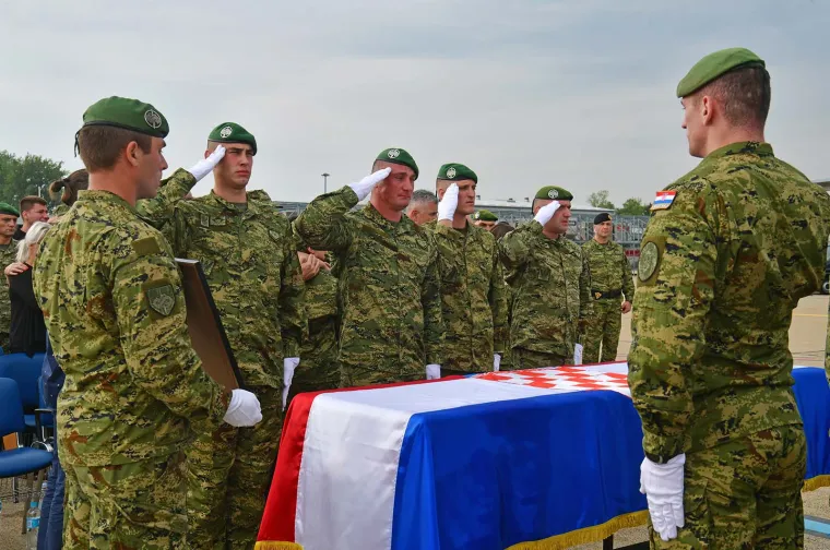 Poginuo u Afganistanu: U Hrvatsku američkim zrakoplovom stiglo tijelo vojnika Josipa Briškog
