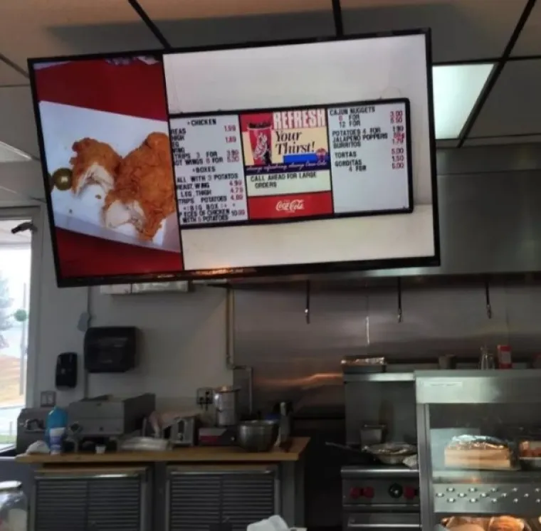 IMALI SU JEDAN POSAO I NISU GA BILI U STANJU NAPRAVITI KAKO SPADA: Ali zato smo se mi nasmijali