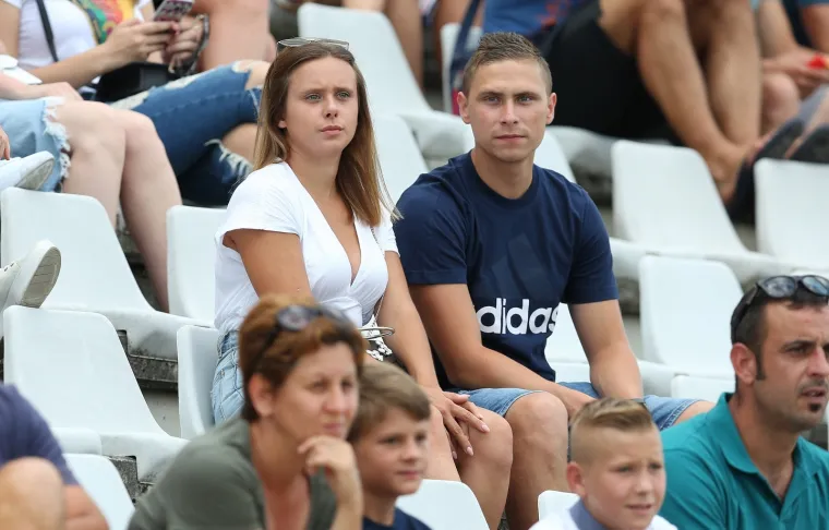 STOTINJAK BOYSA OSTALO PRED STADIONOM: Podigli poruku poginulom hrvatskom sinu koja dira ravno u srce