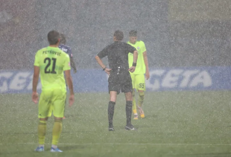 STOTINJAK BOYSA OSTALO PRED STADIONOM: Podigli poruku poginulom hrvatskom sinu koja dira ravno u srce