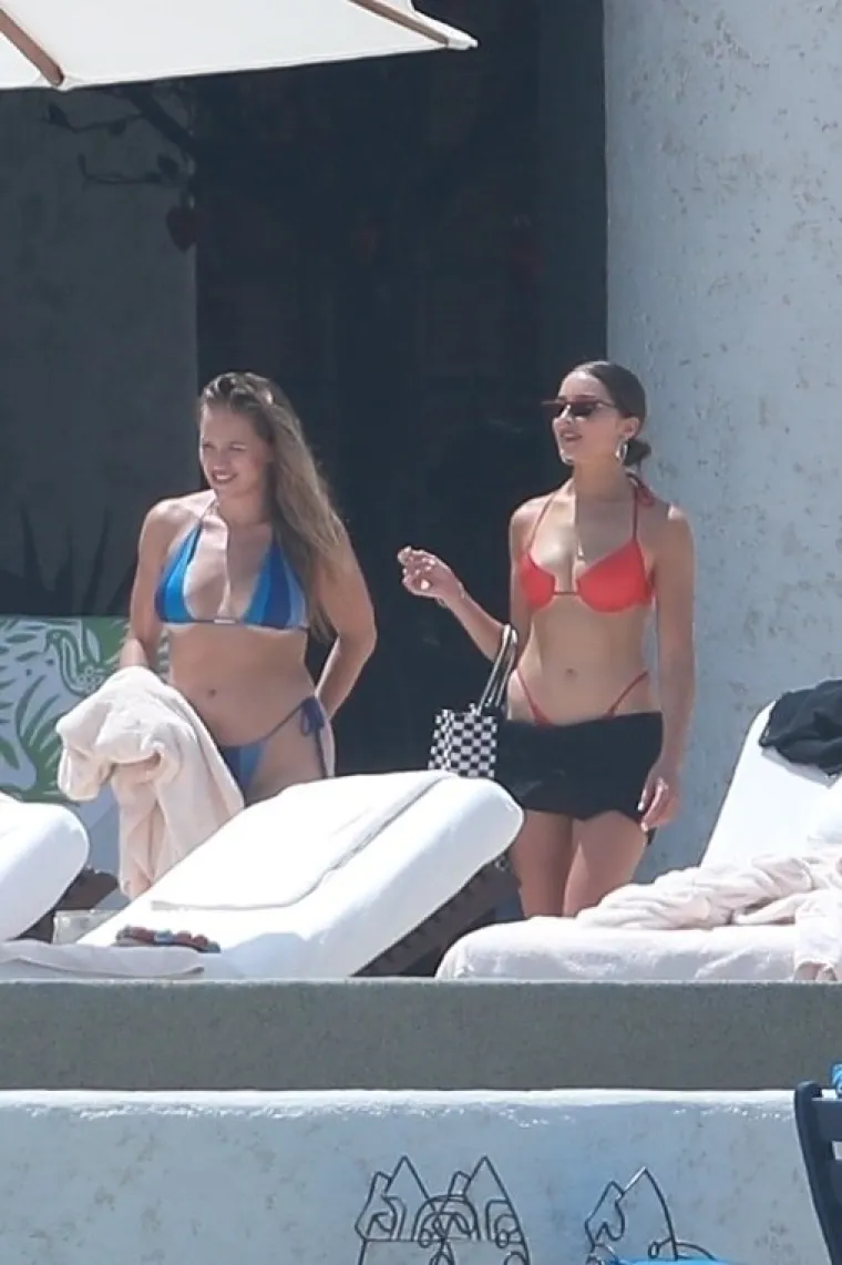 PAPARAZZI TAJNO SNIMILI NAJZGODNIJU ŽENU NA SVIJETU: Uhvaćena je u romansi s NFL zvijezdom; 'Nije to jo&scaron; ozbiljno, međutim...'