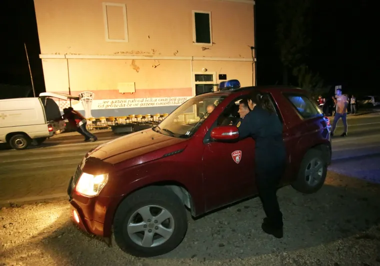 Vatrogasci cijelu noć obuzdavali požar u zaleđu &Scaron;ibenika