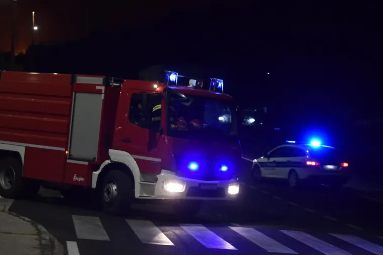 Vatrogasci cijelu noć obuzdavali požar u zaleđu &Scaron;ibenika