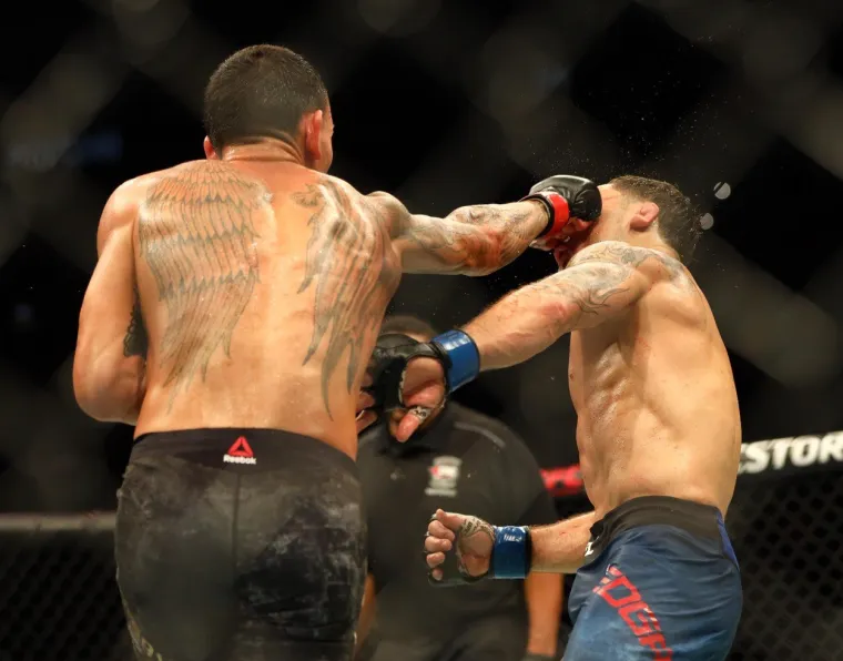 MAKLJAŽA NA NJIHOV NAČIN: Udarci su samo sijevali, publika je bila u ekstazi