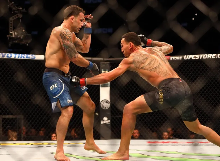 MAKLJAŽA NA NJIHOV NAČIN: Udarci su samo sijevali, publika je bila u ekstazi