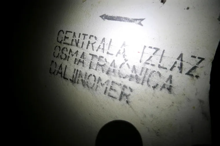 Tajne biv&scaron;e Jugoslavije: Zavirite u labirint podzemnih vojnih tunela na Visu i Titovu &scaron;pilju