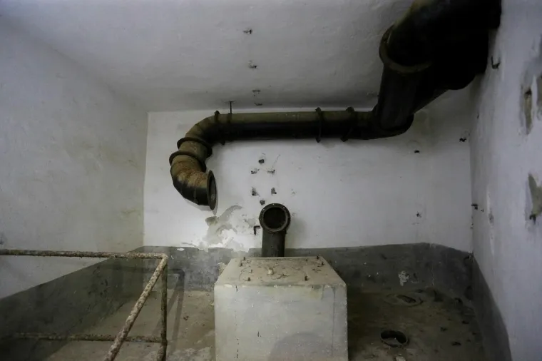 Tajne biv&scaron;e Jugoslavije: Zavirite u labirint podzemnih vojnih tunela na Visu i Titovu &scaron;pilju