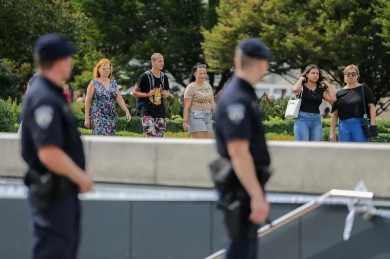 Dojava o bombi u samom sredi&scaron;tu Zagreba: Policija evakuirala poznati trgovački centar!