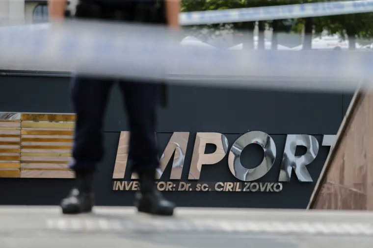 29.07.2019., Zagreb - Zbog dojave o bombi u pothodniku ispod Glavnog kolodvora u Zagrebu zatvoreni su svi izlazi iz Importanne centra.