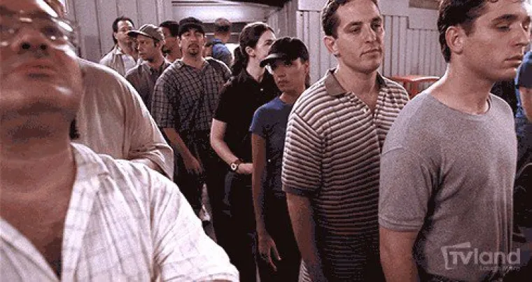 "U jeftinom &scaron;atoru za dvije osobe ispred trgovine, negdje oko podneva,  dok smo čekali nintendo Wii" 
-ZackGalactic