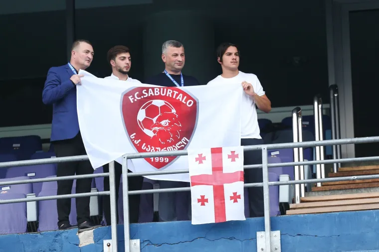 TUGA I JAD U MAKSIMIRU: Modri pred sablazno praznim tribinama igraju za Ligu prvaka