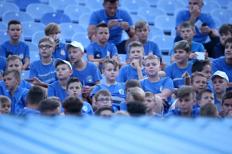 TUGA I JAD U MAKSIMIRU: Modri pred sablazno praznim tribinama igraju za Ligu prvaka