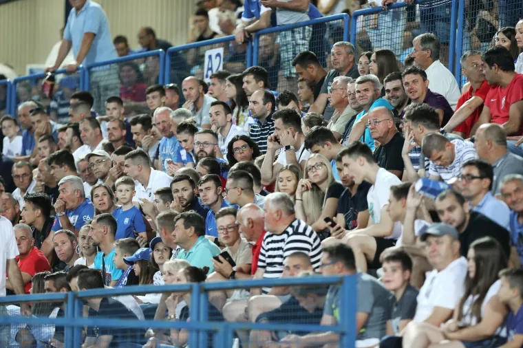 OSIJEK JUNAČKI PAO: Tužna su bila lica, iako su zaslužili i dobili pljesak