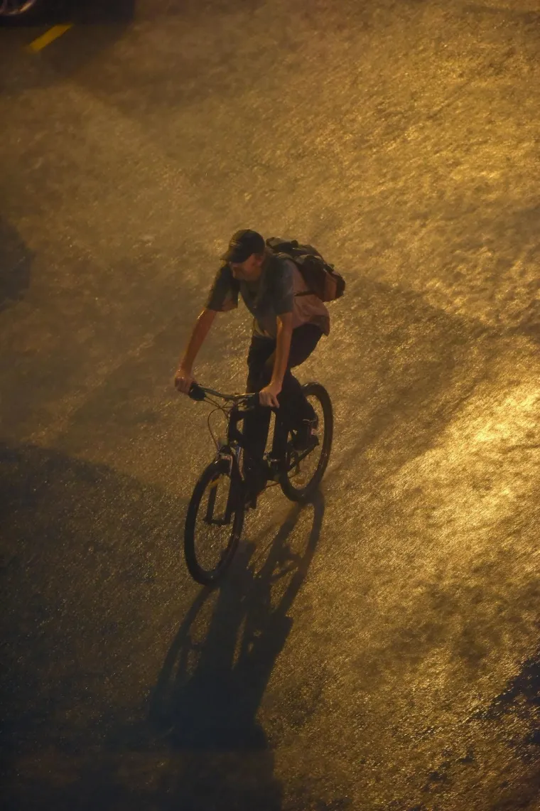 Pojedini građani Poreča kažu da ih je kiša zatekla u automobilu, no kada su pokušali otvoriti vrata, zbog kapi koje su se gusto spuštale na zemlju to nisu uspjeli te su morali čekati da pljusak prestane