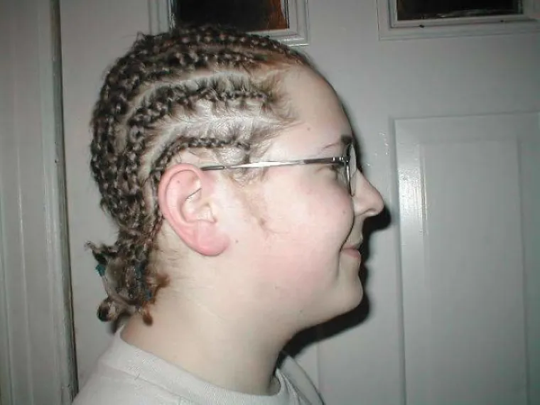 JESU LI IMALI OGLEDALO? Ljudi objavljuju svoje najsramotnije fotografije iz pro&scaron;losti, nasmijat će vas do suza