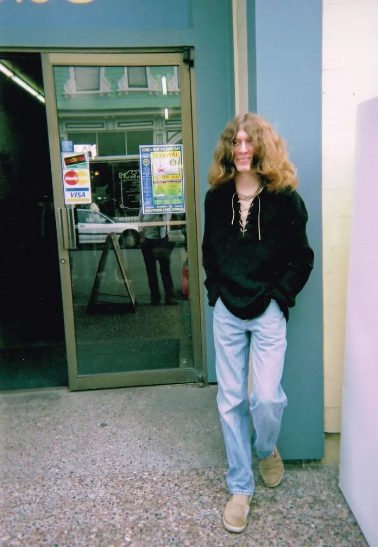 JESU LI IMALI OGLEDALO? Ljudi objavljuju svoje najsramotnije fotografije iz pro&scaron;losti, nasmijat će vas do suza