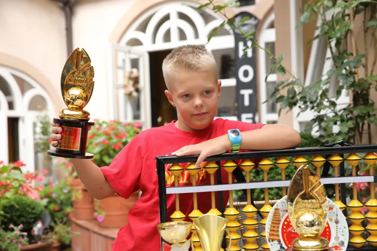 Čudo od djeteta, Patrik Čudić, ponovno postao prvak svijeta u mentalnoj aritmetici