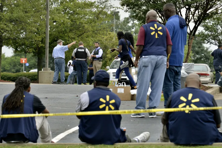 Pokolj u Teksasu! Naoružani napadač ustrijelio 22 osobe, broj mrtvih jo&scaron; nije poznat!