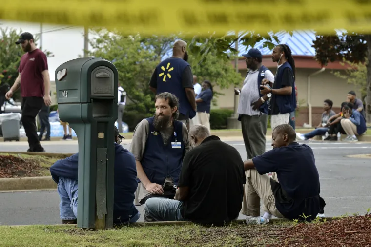 Pokolj u Teksasu! Naoružani napadač ustrijelio 22 osobe, broj mrtvih jo&scaron; nije poznat!