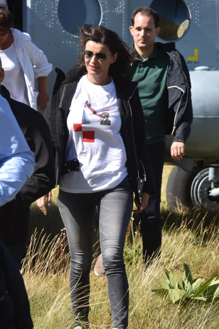 Svečano otkrivanje Spomenika Domovini na 1656 metara nadmorske visine koje nosi ime po preminulom branitelju Dragi Grubaču. Spomenik su otkrila djeca branitelja.