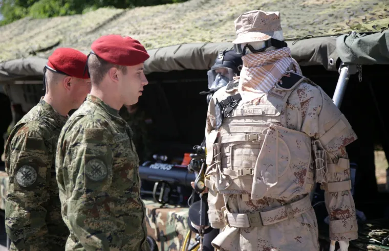 Taktičko tehnički zbor naoružanja i opreme na parkirali&scaron;tu kod Autobusnog kolodvora, povodom proslave Dana pobjede i domovinske zahvalnosti te Dana hrvatskih branitelja