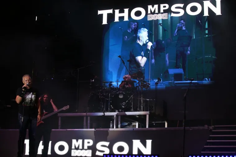 OBLJETNICA 'OLUJE': Thompson zapjevao pred punom Rivom u Splitu