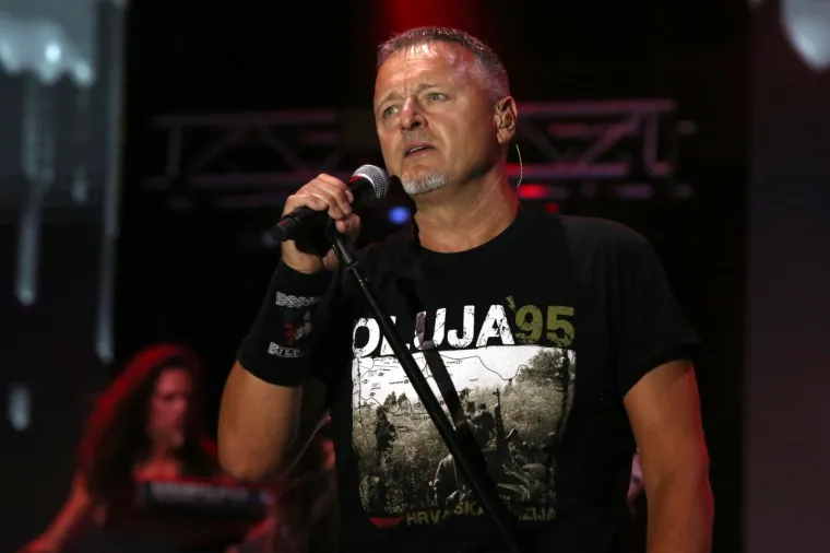 OBLJETNICA 'OLUJE': Thompson zapjevao pred punom Rivom u Splitu