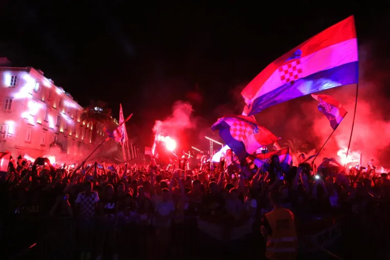 OBLJETNICA 'OLUJE': Thompson zapjevao pred punom Rivom u Splitu