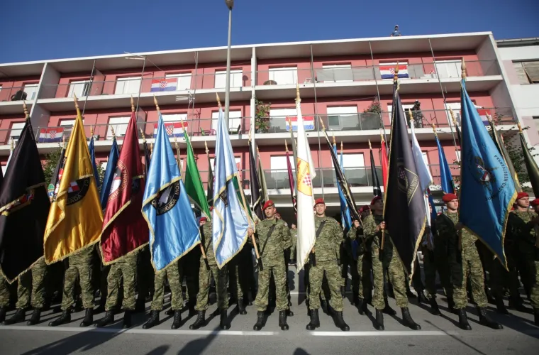 Pogledajte svečane kadrove iz Knina koji je danas 'sredi&scaron;te Hrvatske'