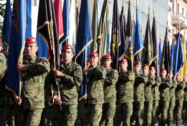 Pogledajte svečane kadrove iz Knina koji je danas 'sredi&scaron;te Hrvatske'