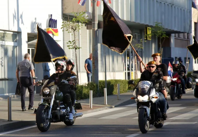 Pogledajte svečane kadrove iz Knina koji je danas 'sredi&scaron;te Hrvatske'