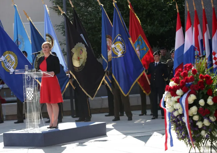 Pogledajte svečane kadrove iz Knina koji je danas 'sredi&scaron;te Hrvatske'