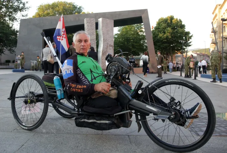 Pogledajte svečane kadrove iz Knina koji je danas 'sredi&scaron;te Hrvatske'