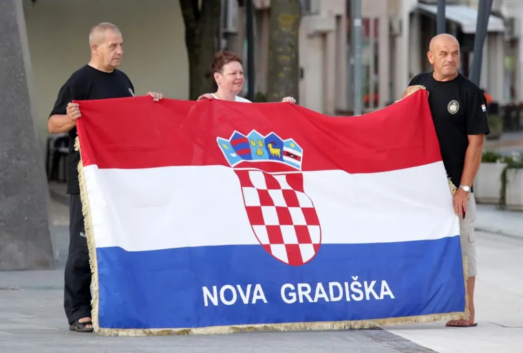 Pogledajte svečane kadrove iz Knina koji je danas 'sredi&scaron;te Hrvatske'