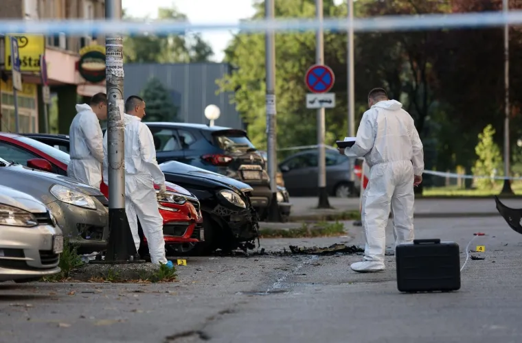 Na mjestu za invalide: Na parkirali&scaron;tu u Dugavama eksplodirao Mercedes