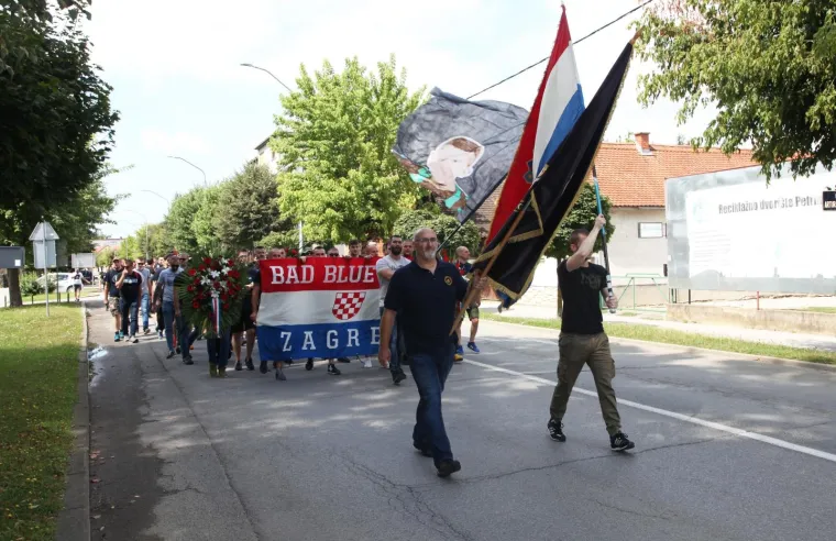 BOYSI KOLONOM I MURALOM POKLONILI SE HRVATSKIM SINOVIMA: Ovako to rade oni koji stvarno vole Hrvatsku