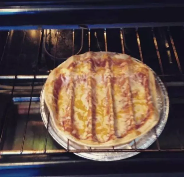 NJIMA TREBA ZABRANITI ULAZAK U KUHINJU: Srećom da postoji dostava, u suprotnom bi umrli od gladi